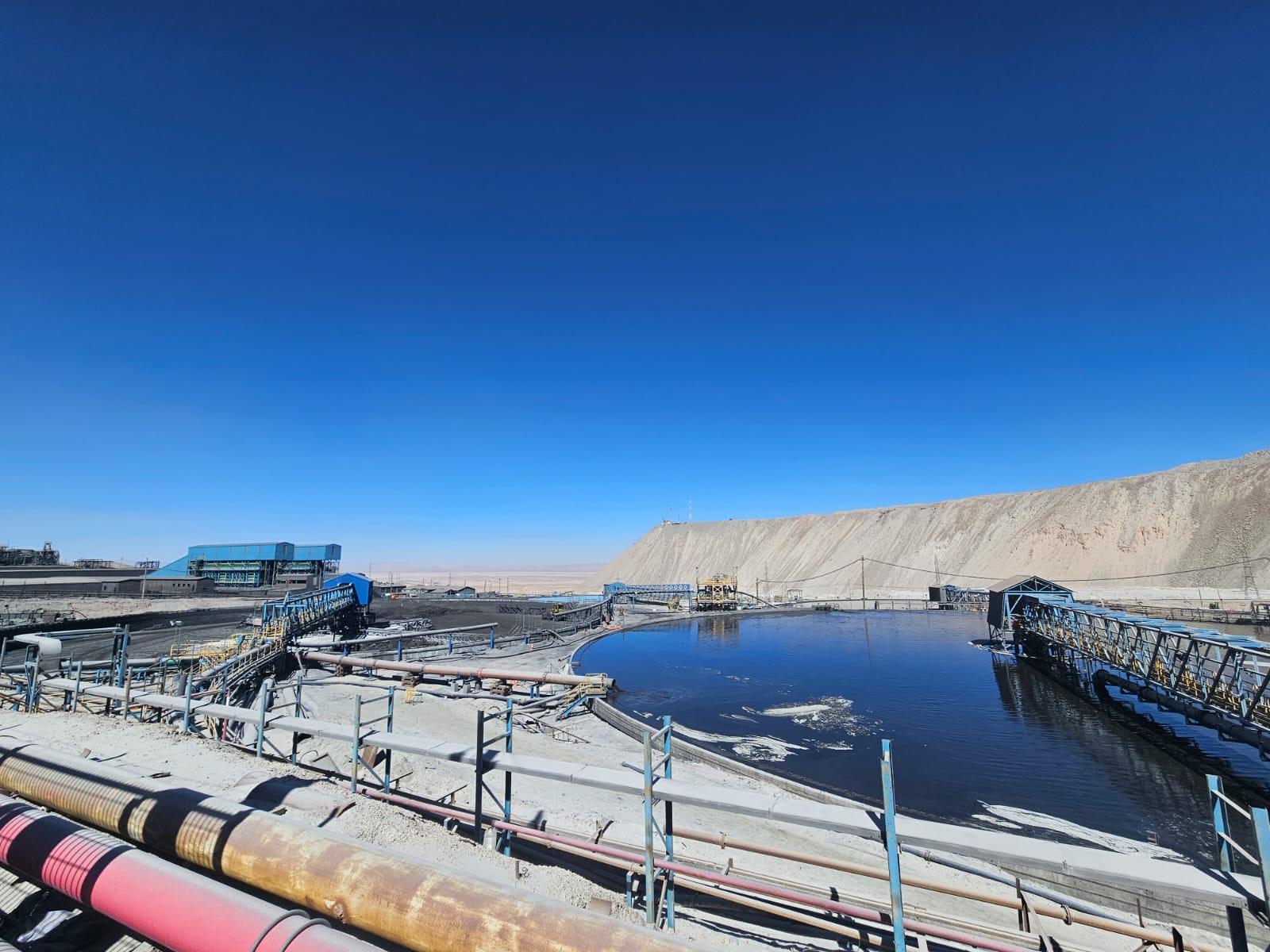 Vista general de planta y líneas de proceso — Minera Codelco División Chuquicamata